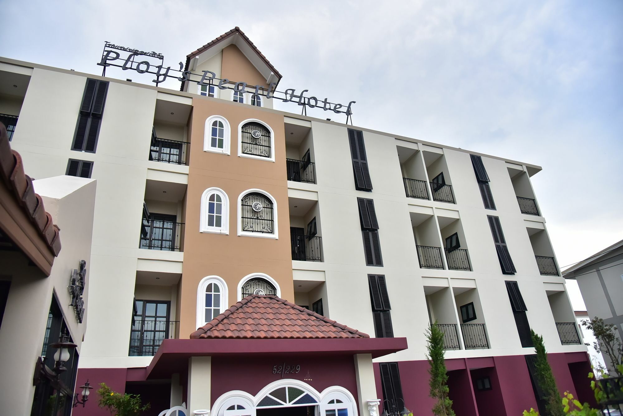 Ploy'S Pearl Hotel Surat Thani Exterior foto